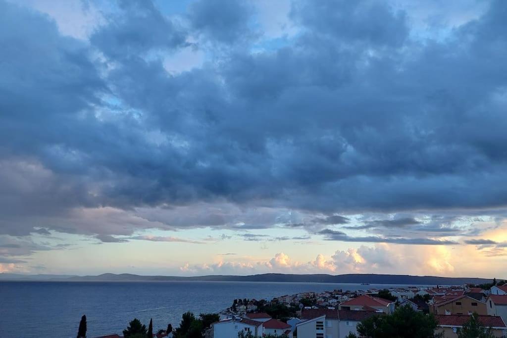 Apartment Vista Oasis With Pool And Terrace Trogir Exterior foto